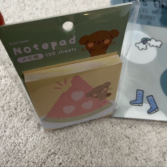 Japanese Stationary Folder and Notepad Set - Picture 2 of 13